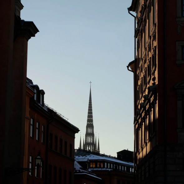 0C3D5A3E-269D-4640-85E4-6191FBCE5059