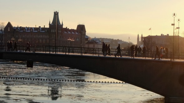 2A73A09B-D453-467F-8D38-5198DA1C06F6