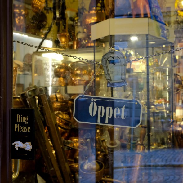 300E5A3D-36F4-4B21-8ED9-81CF4101AFF3