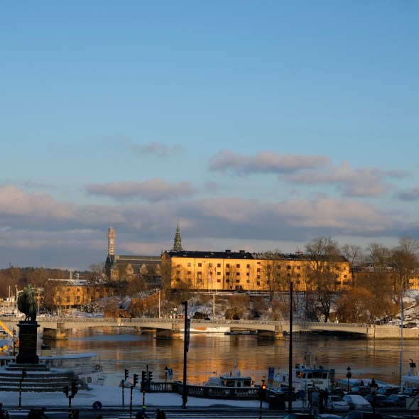 8D63BDFB-8072-4657-9D10-CAAD310DFB18